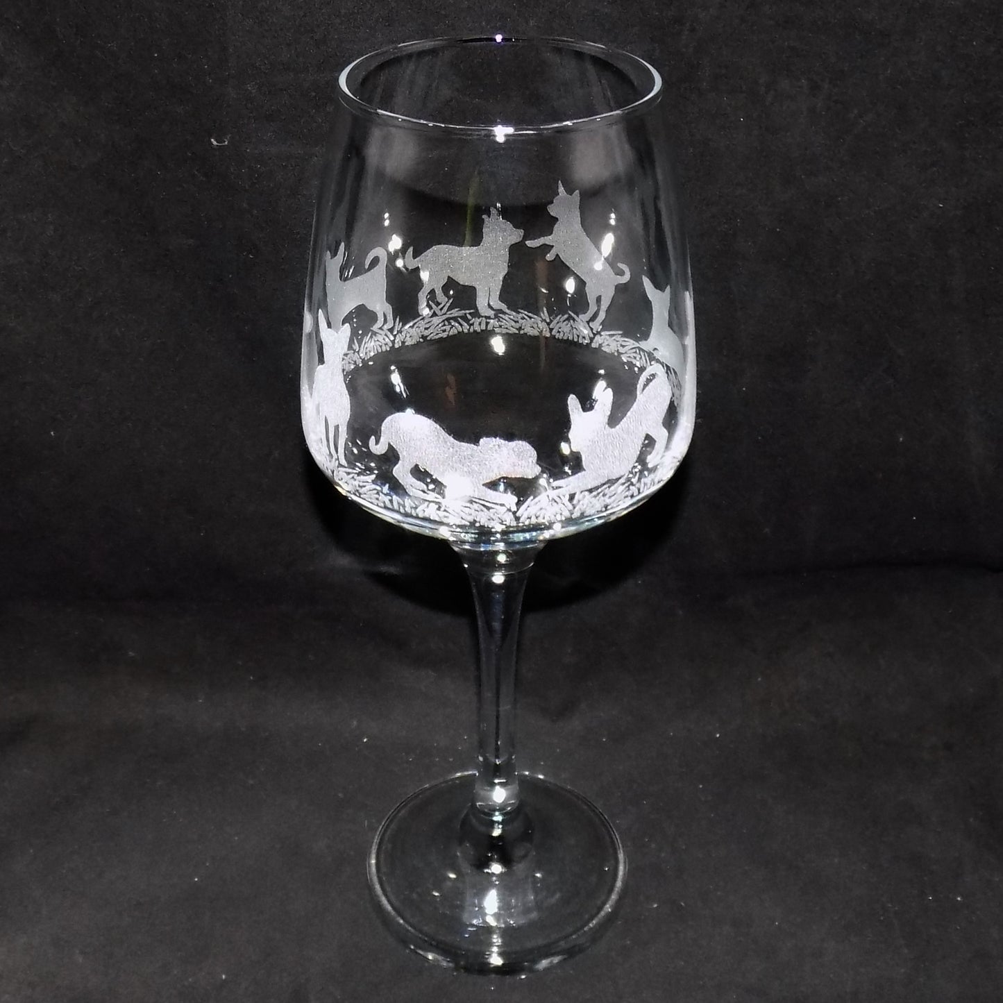 Chihuahua (Short Haired) Stemmed Wine Glass