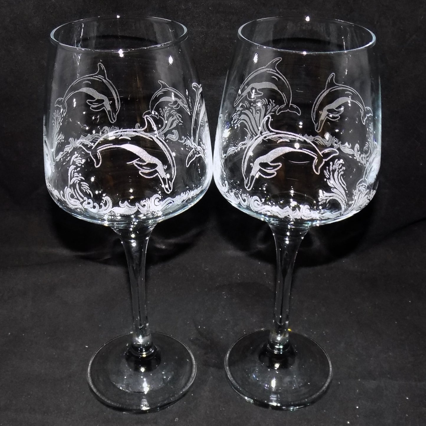 Dolphin Stemmed Wine Glass