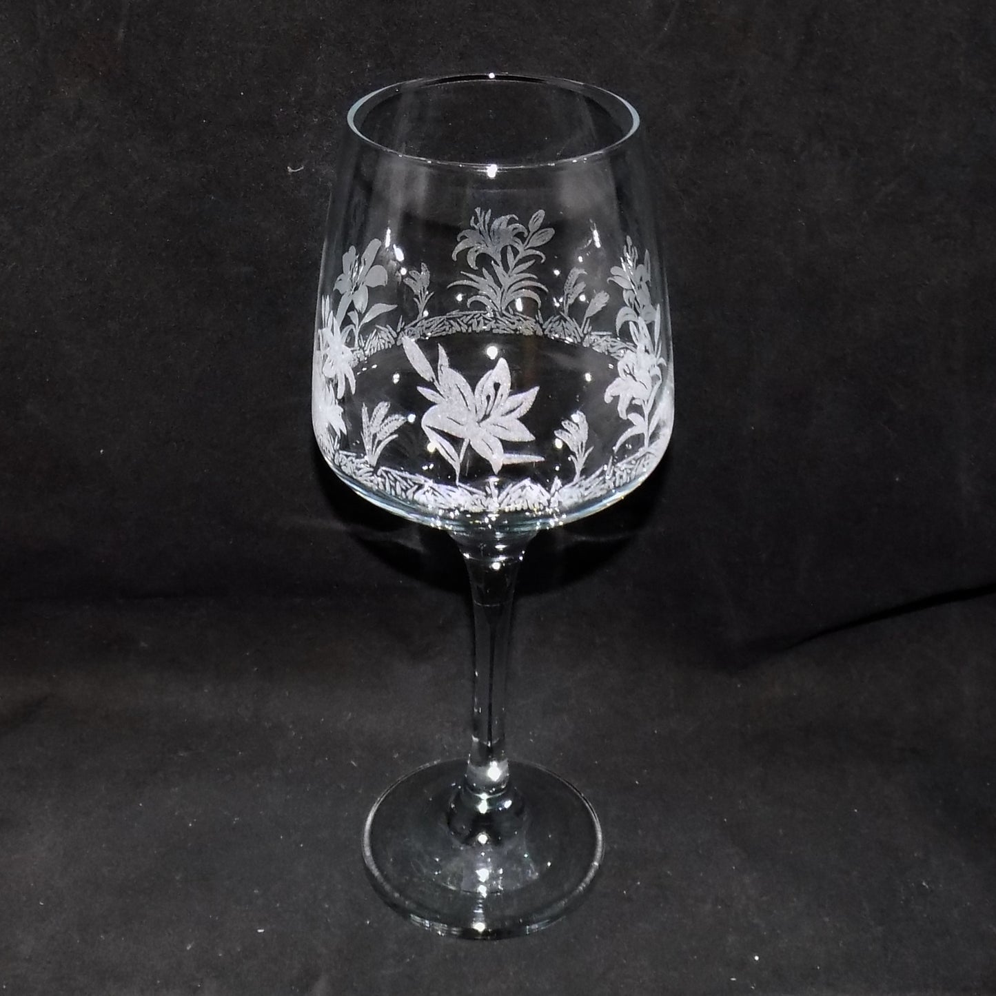 Lily Stemmed Wine Glass