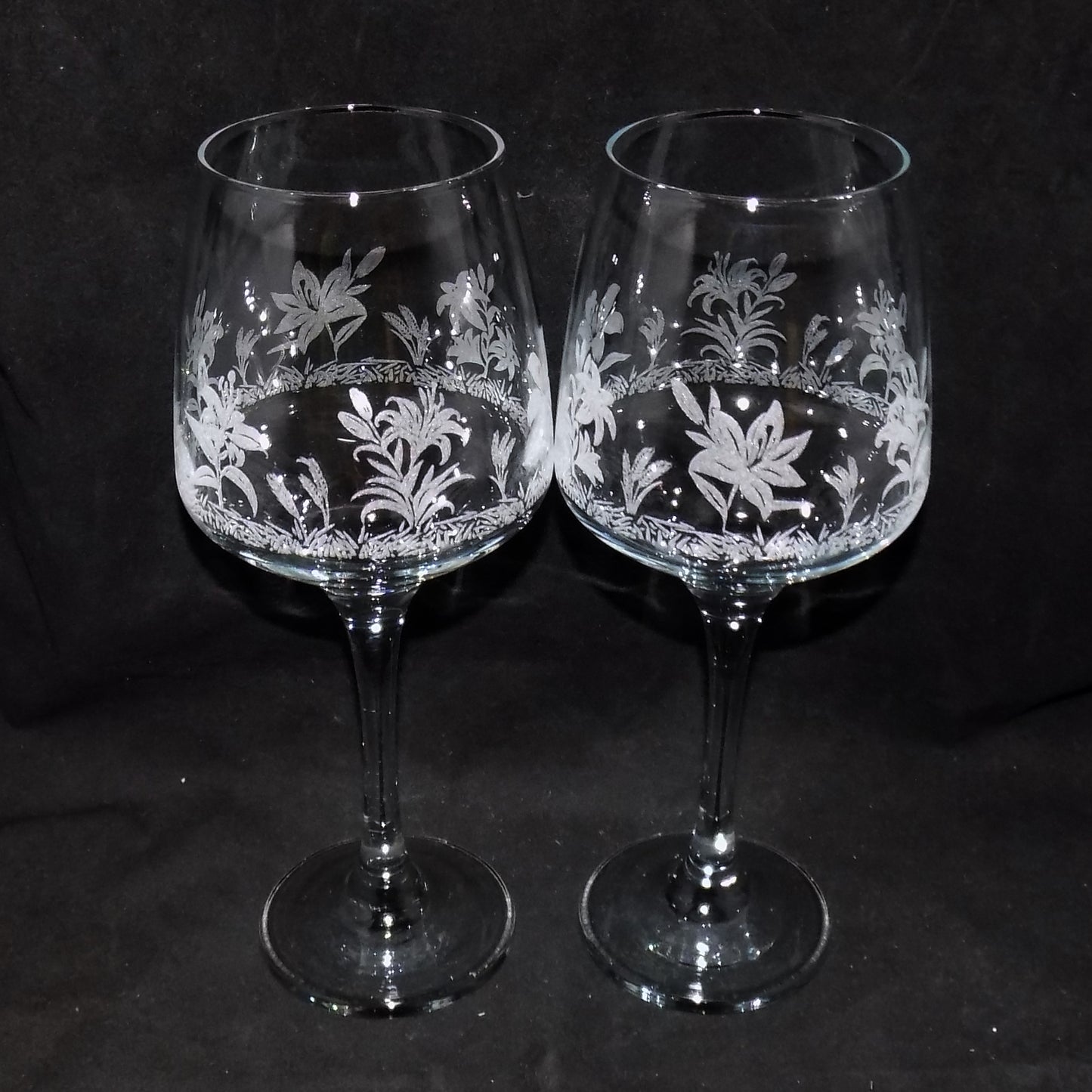 Lily Stemmed Wine Glass