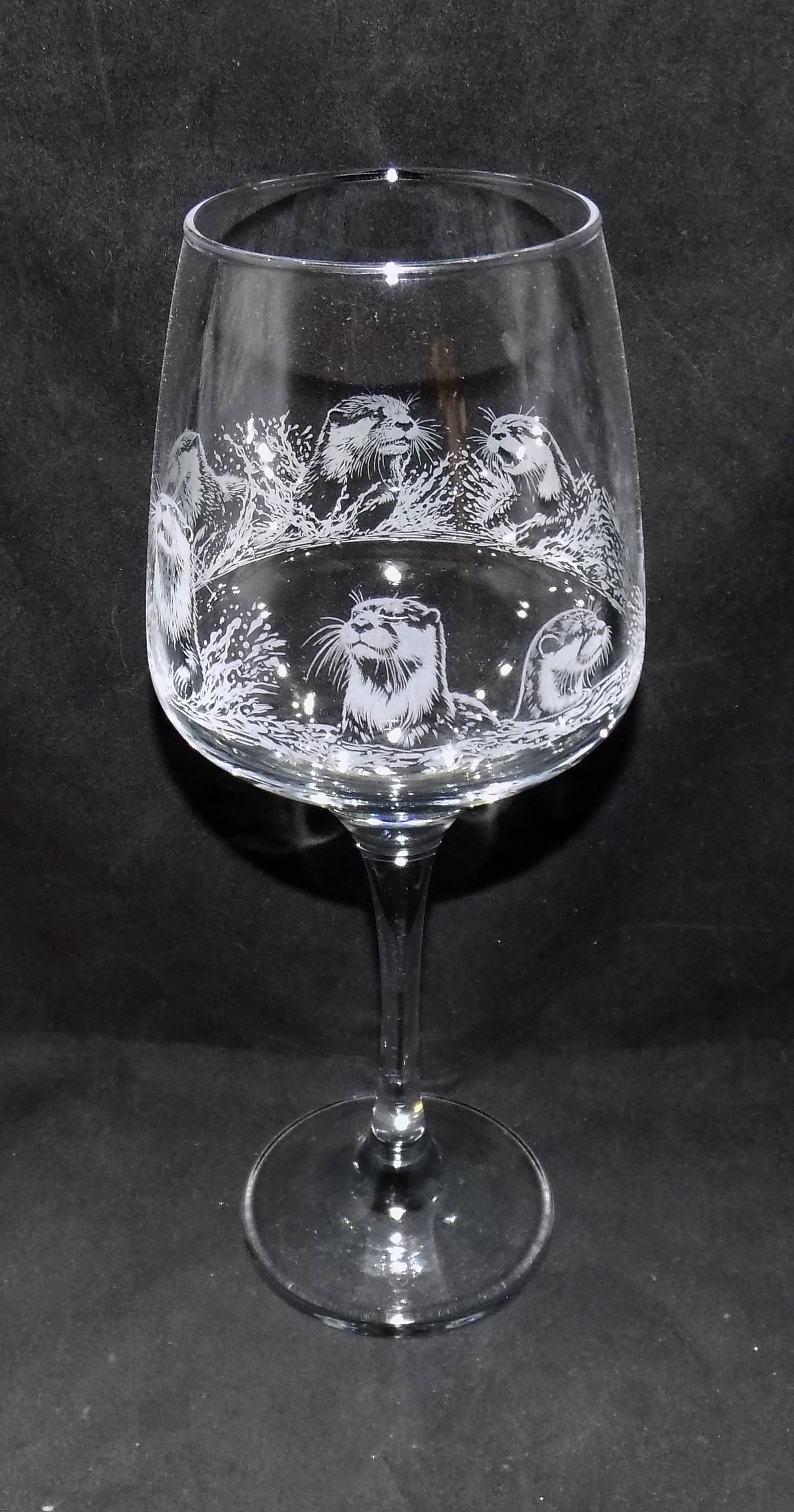 Otter Stemmed Wine Glass