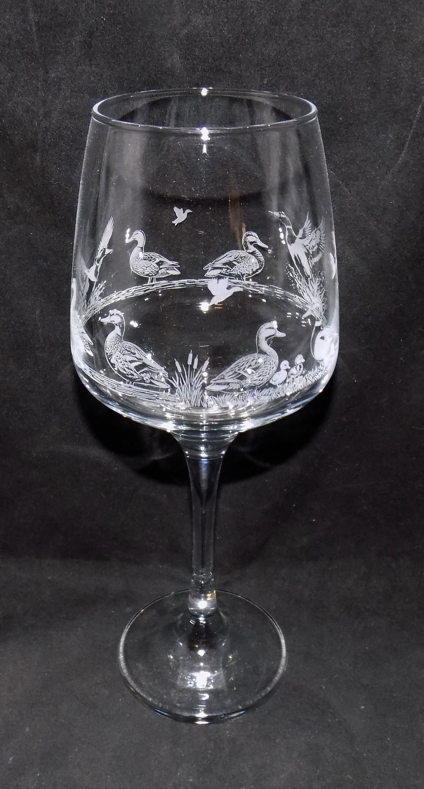 Duck Stemmed Wine Glass