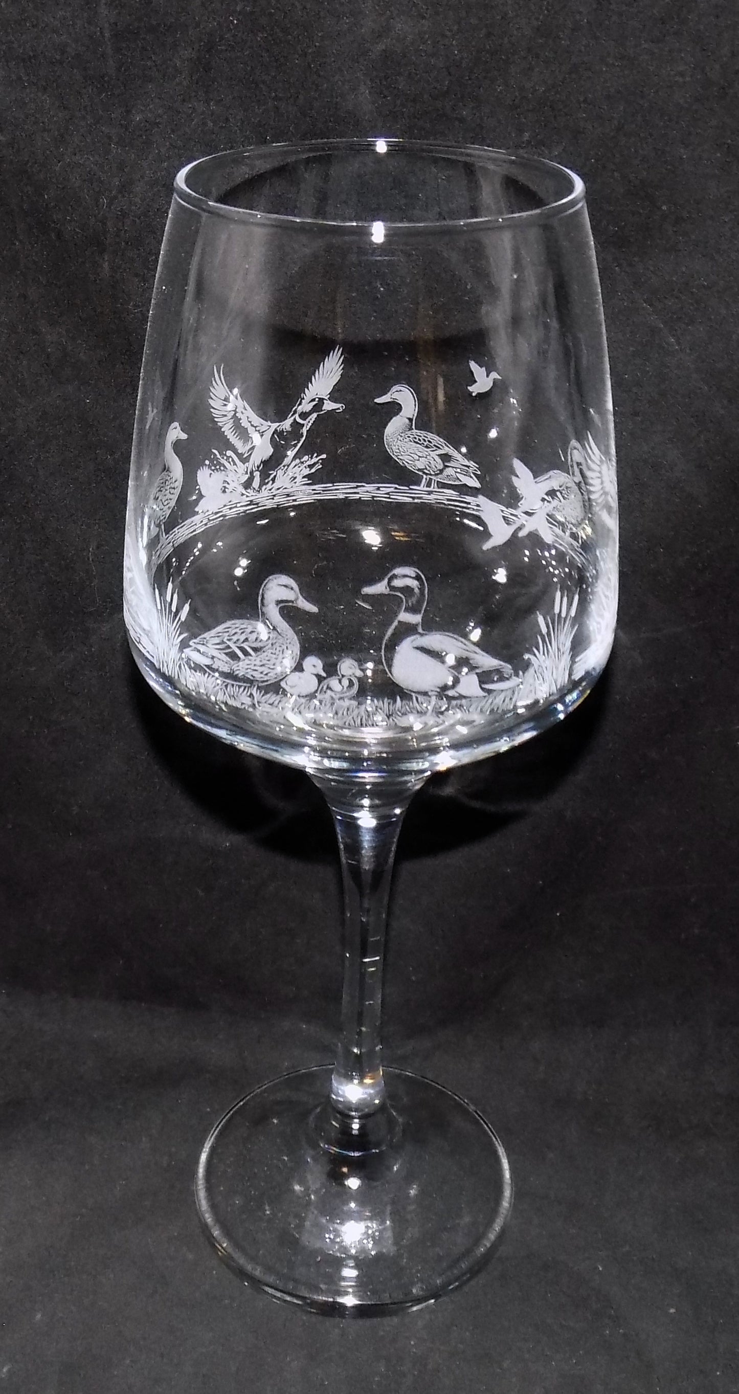 Duck Stemmed Wine Glass