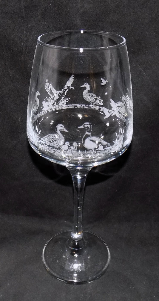 Duck Stemmed Wine Glass