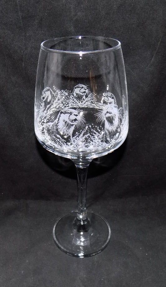 Otter Stemmed Wine Glass