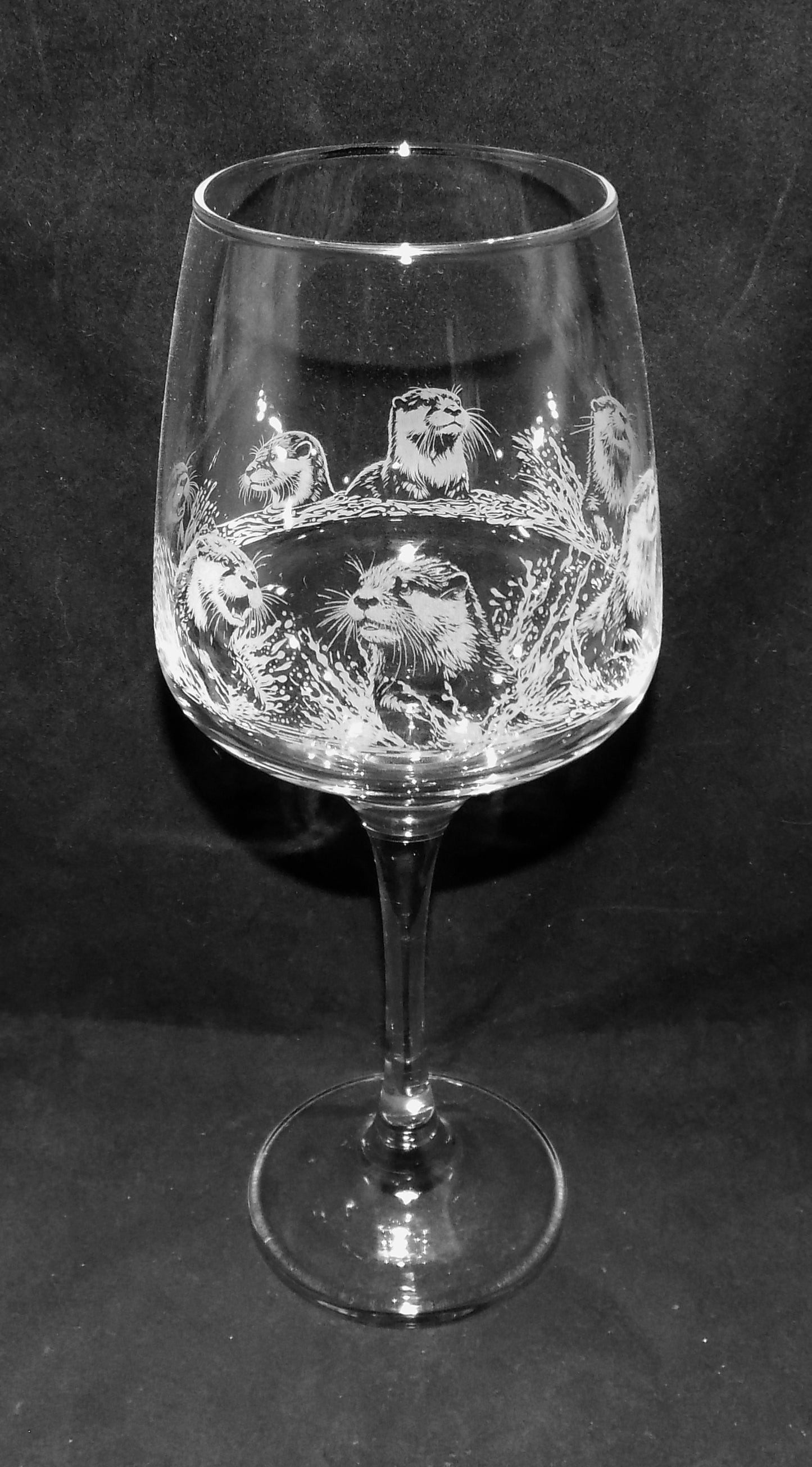 Otter Stemmed Wine Glass